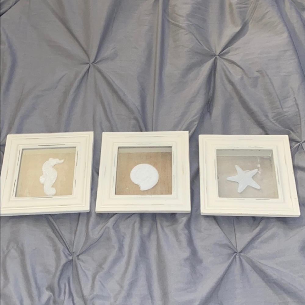 ROOM RECOR glass and wooden frame